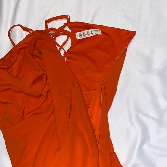 Coral/orange mini dress. Size medium-large. - Picture 4 of 12